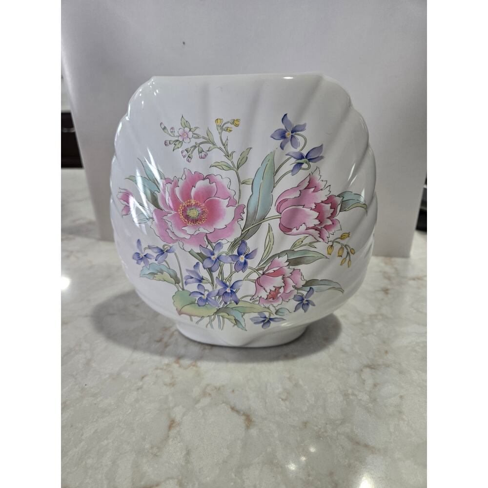 Vintage 1980s Clam Shell Fine China Vase Floral Japan K Mart 7.25" Tall